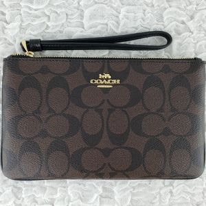 🆕️ COACH Large Wristlet in Signature Canvas NWT